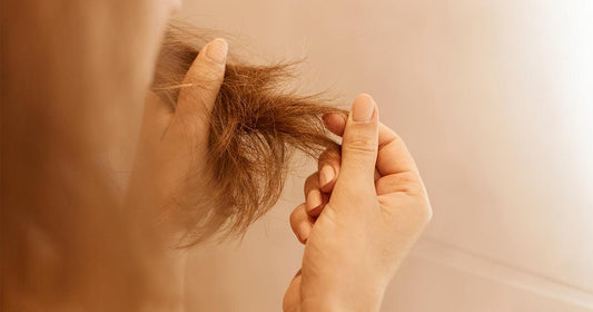 Comment revitaliser son cuir chevelu sec - Trucs d'experts - Clinique à Deux Cheveux